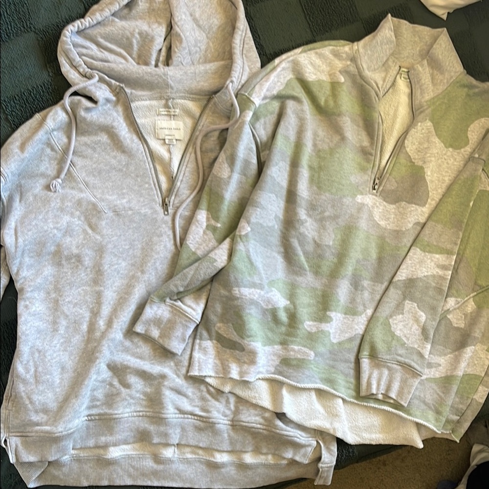 Aerie/American Eagle Sweatshirt | Buy 1 Get 1!